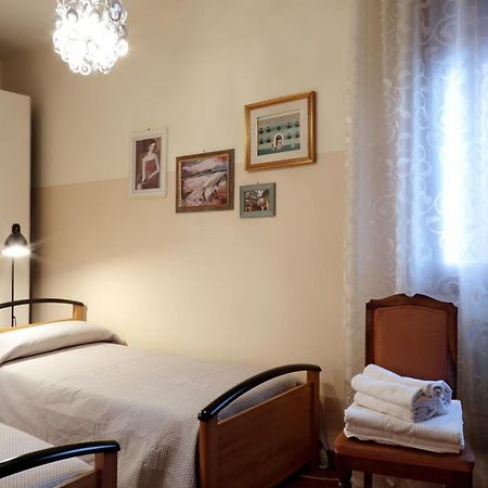 Appartamento Con 2 Camere E Garage Privato! Padova Kültér fotó