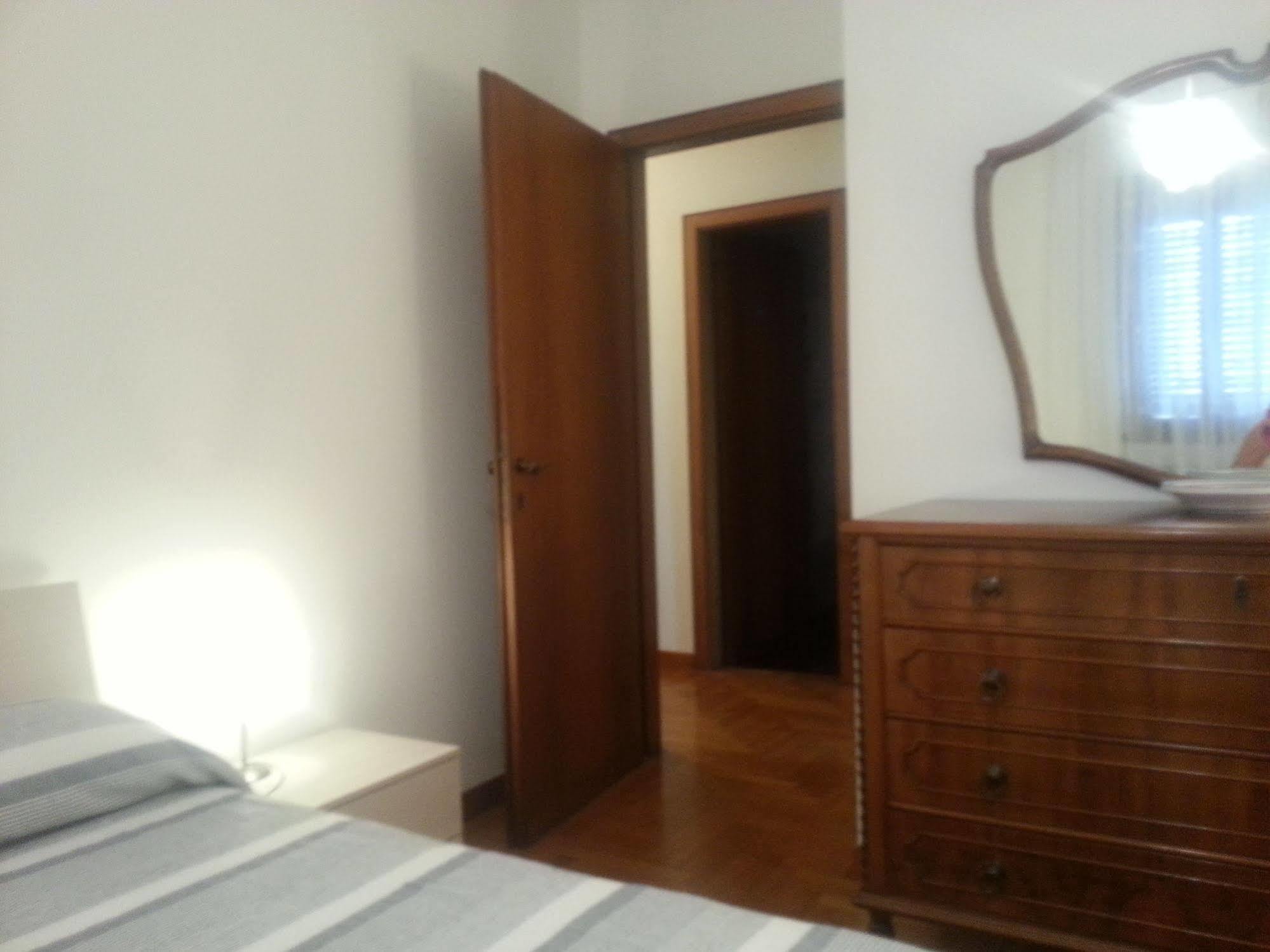 Appartamento Con 2 Camere E Garage Privato! Padova Kültér fotó