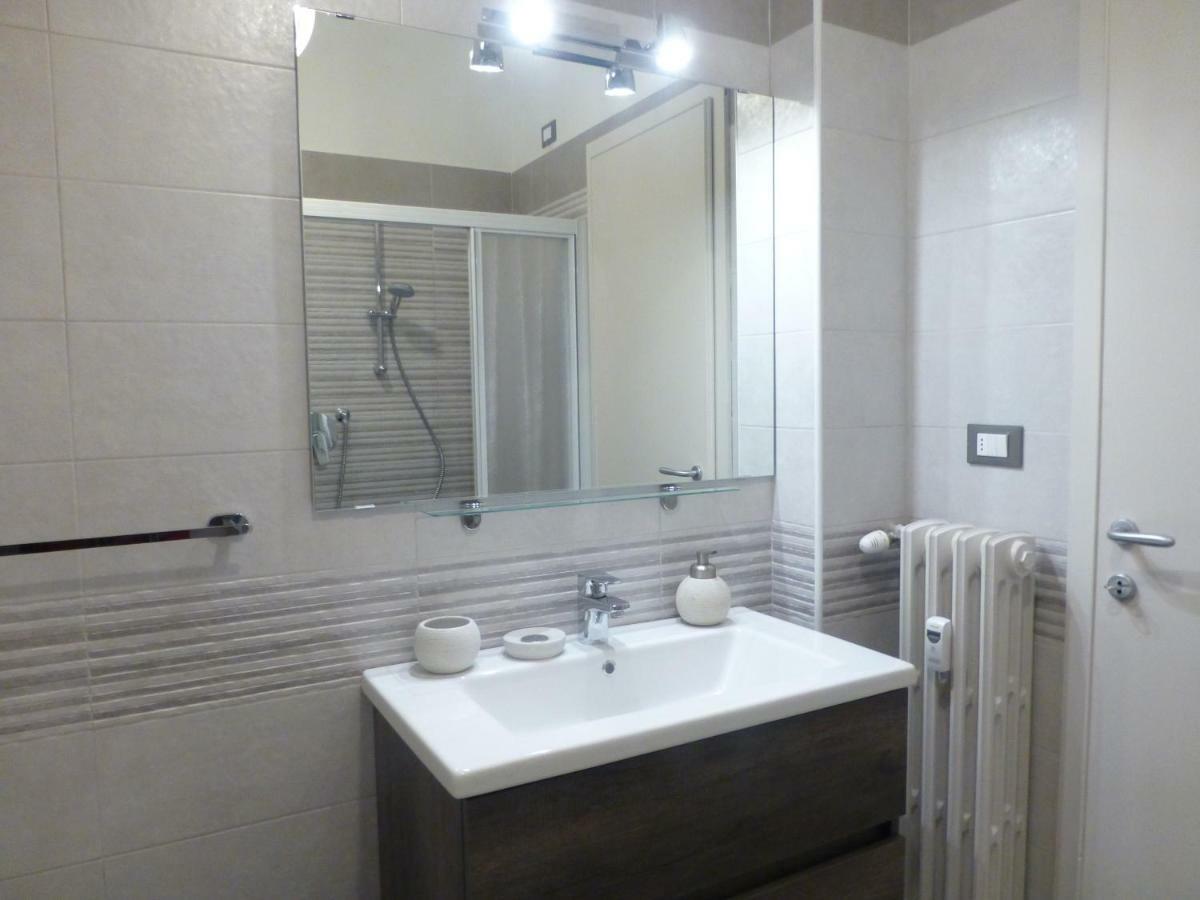 Appartamento Con 2 Camere E Garage Privato! Padova Kültér fotó