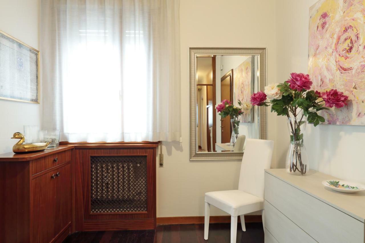 Appartamento Con 2 Camere E Garage Privato! Padova Kültér fotó